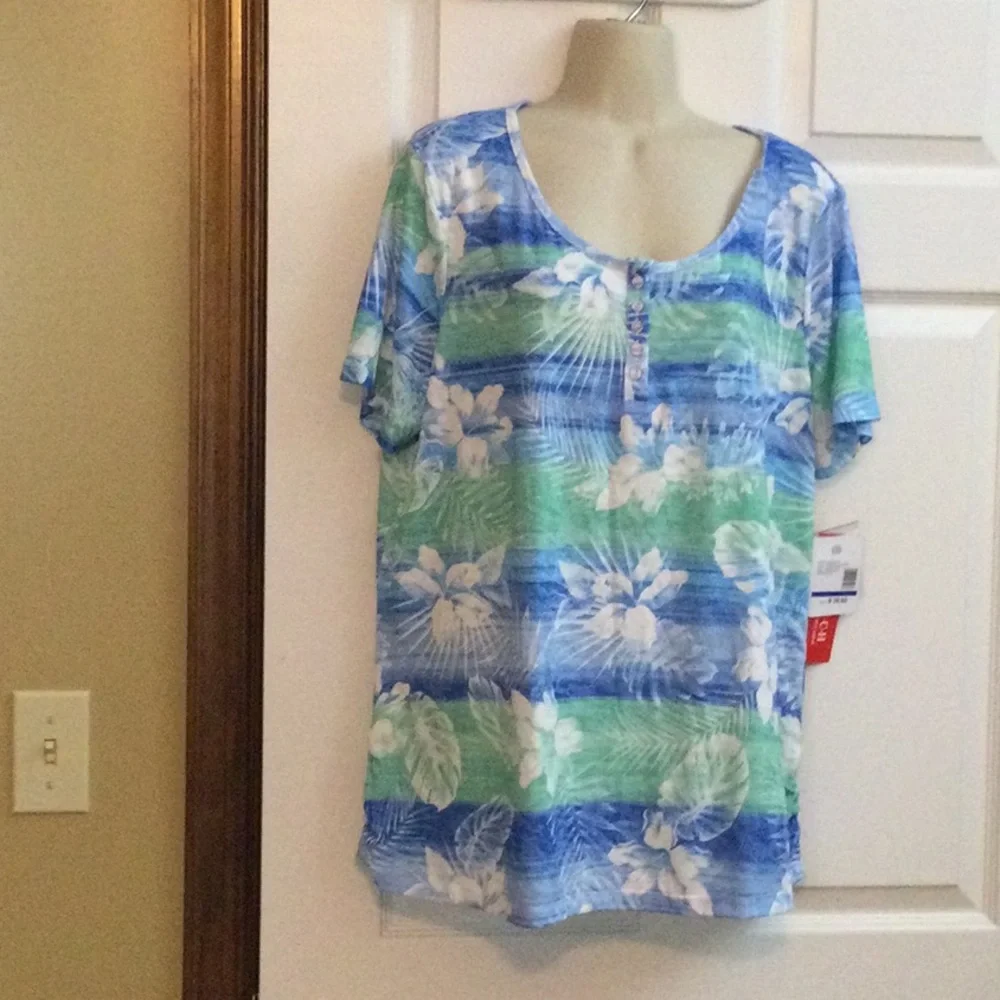 Emily Daniels Top NWT - Picture 1 of 8